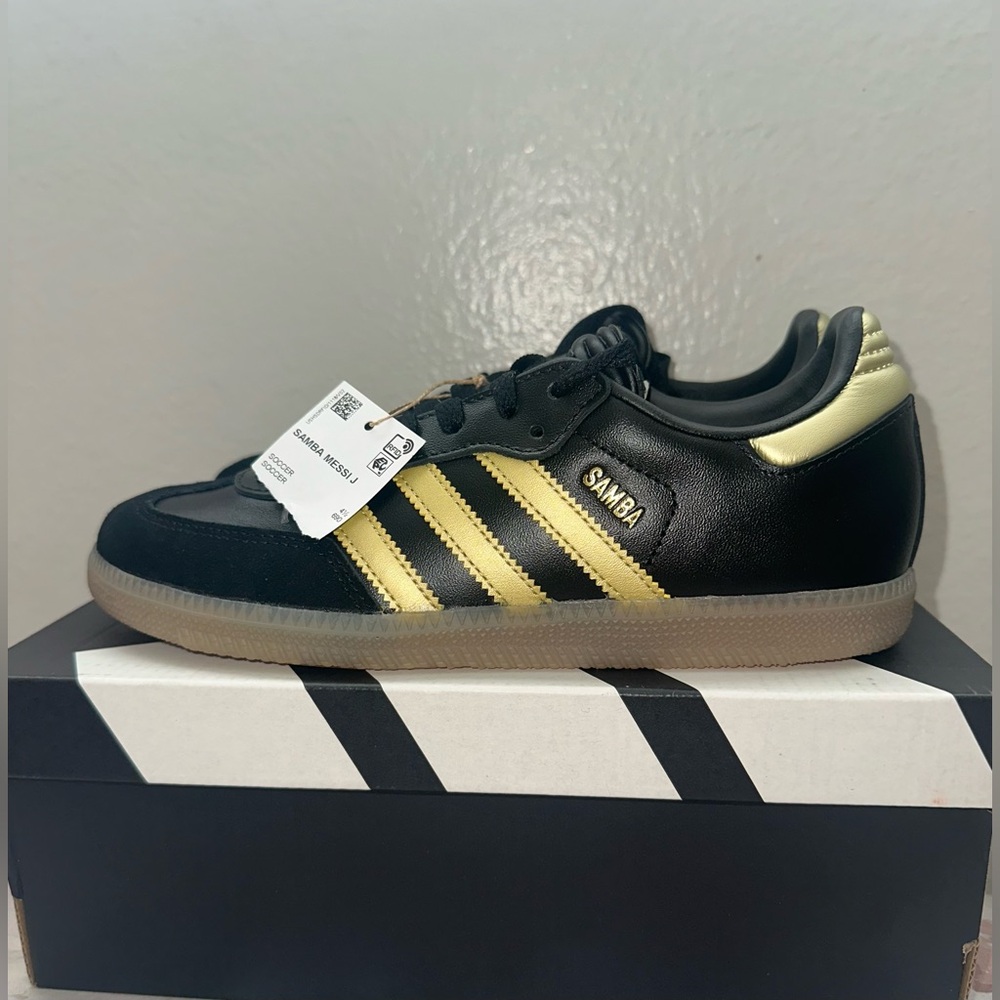Adidas Samba Messi J Black Gold – NWT – Size 5Y